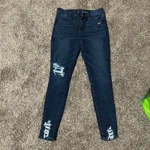American Eagle distressed jeans